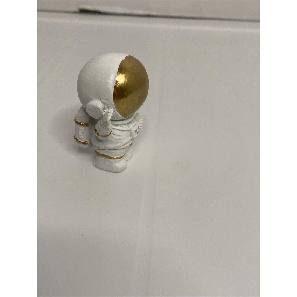 Spaceman Ornament Figure Decoration Current Astronaut Figure Statue